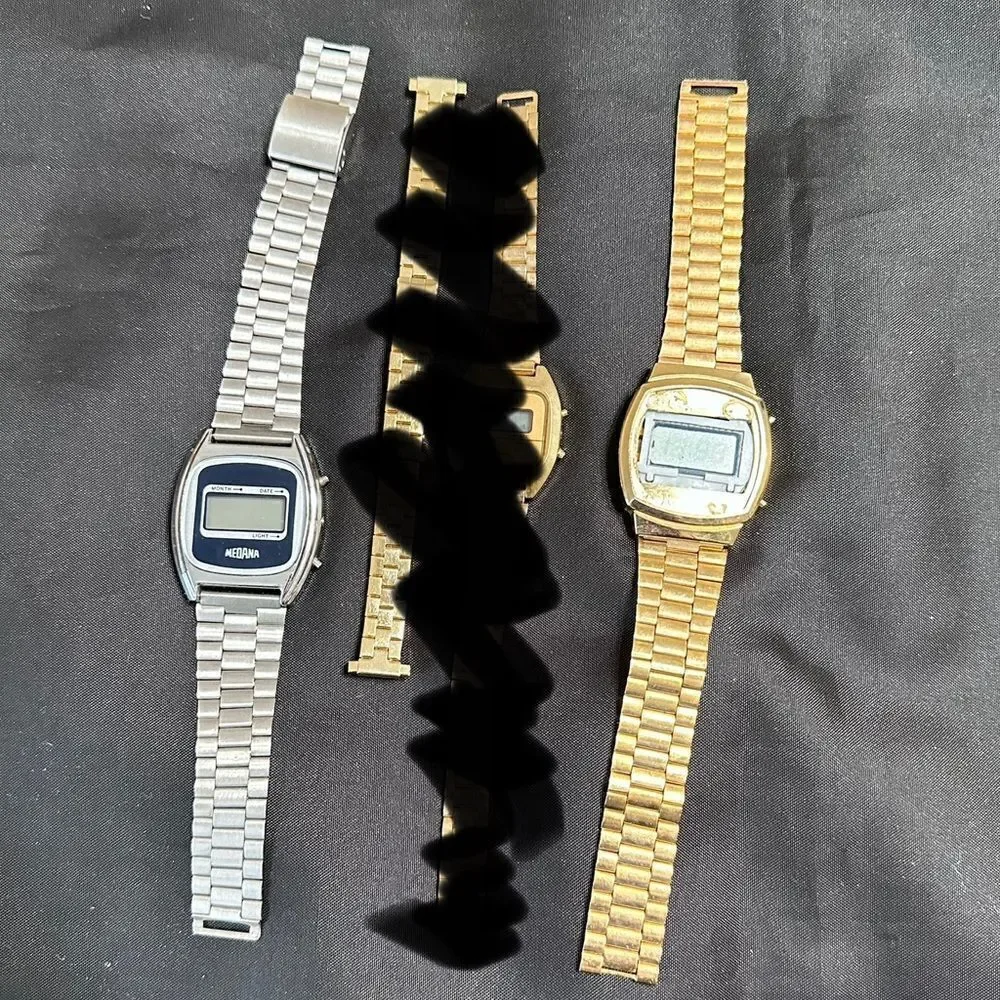 Vintage Medana Retro 80s Men’s Silver Tone and Blue Digital Watch